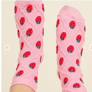 D36 PINK STRAWBERRY SOCKS